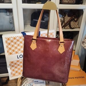 Louis Vuitton Monogram Shoulder Hand Bag Vernis Houston, COA & Dusty